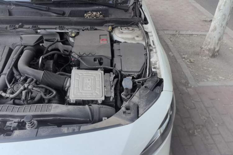 Used Mercedes-Benz A-Class 2020 Second Facelift A 180 L Sport Sedan Engine Bay Left