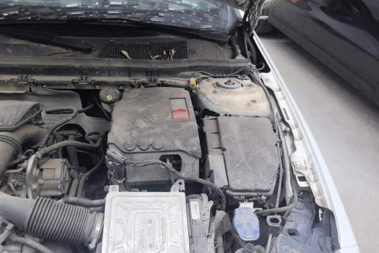 Used Mercedes-Benz A-Class 2020 A 200 L Engine Bay Left