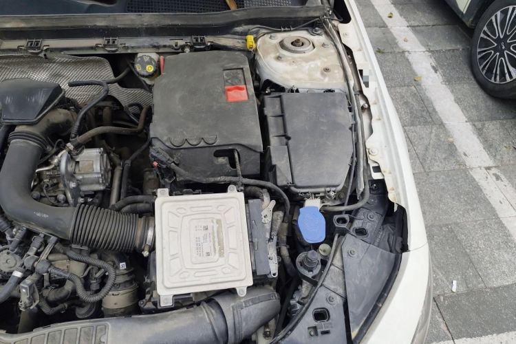 Used Mercedes-Benz A-Class 2020 Restyled A 200 L Sport Sedan Fashion Version Engine Bay Left