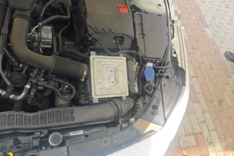 Used Mercedes-Benz A-Class 2020 Restyled A 200 L Sport Sedan Fashion Version Engine Bay Left