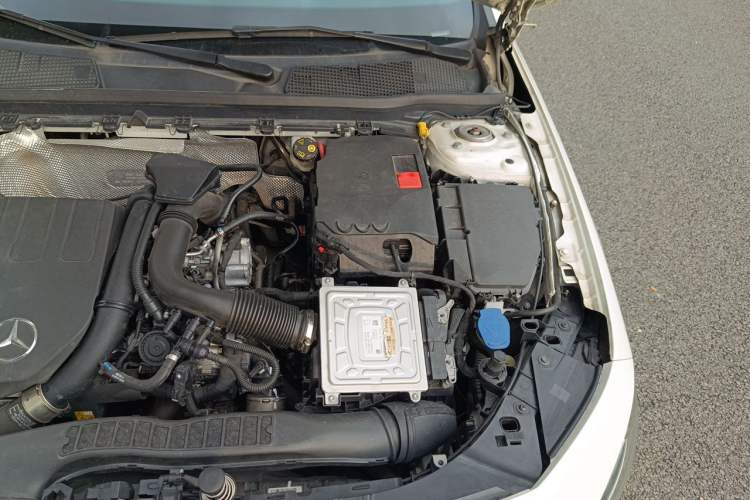 Used Mercedes-Benz A-Class 2020 Restyled A 200 L Sport Sedan Fashion Version Engine Bay Left