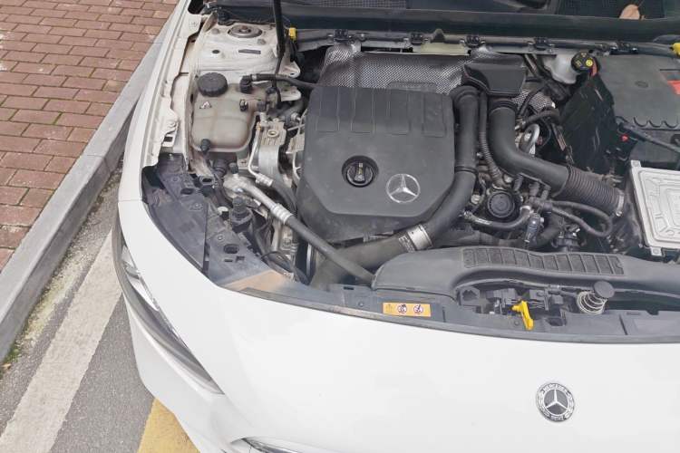 Used Mercedes-Benz A-Class 2020 Restyled A 200 L Sport Sedan Fashion Version Engine Bay Right