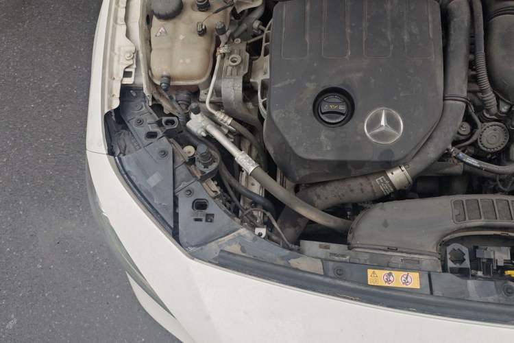 Used Mercedes-Benz A-Class 2020 Restyled A 200 L Sport Sedan Fashion Version Engine Bay Right