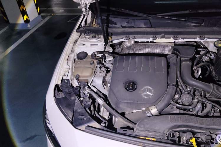Used Mercedes-Benz A-Class 2020 Restyled A 200 L Sport Sedan Fashion Version Engine Bay Right