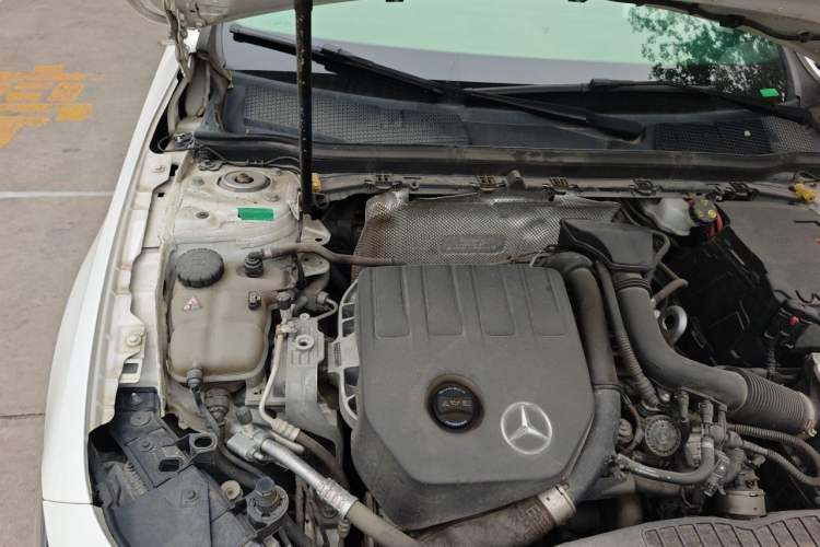 Used Mercedes-Benz A-Class 2020 Restyled A 200 L Sport Sedan Fashion Version Engine Bay Right