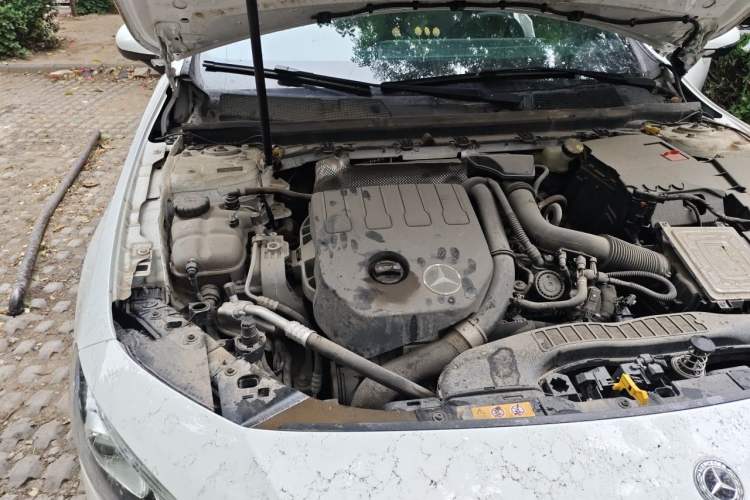 Used Mercedes-Benz A-Class 2020 Restyled A 200 L Sport Sedan Fashion Version Engine Bay Right