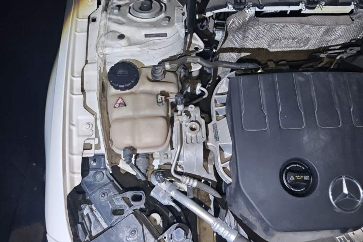 Used Mercedes-Benz A-Class 2020 Restyled A 200 L Sport Sedan Fashion Version Engine Bay Right