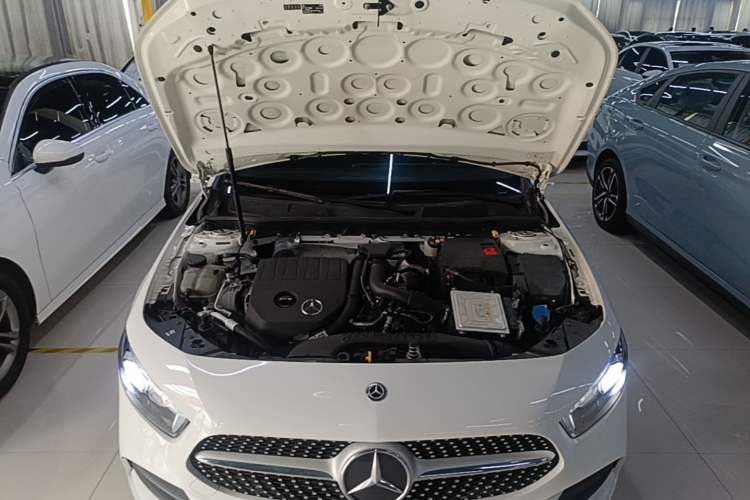 Used Mercedes-Benz A-Class 2020 Restyled A 200 L Sport Sedan Fashion Version Engine Bay