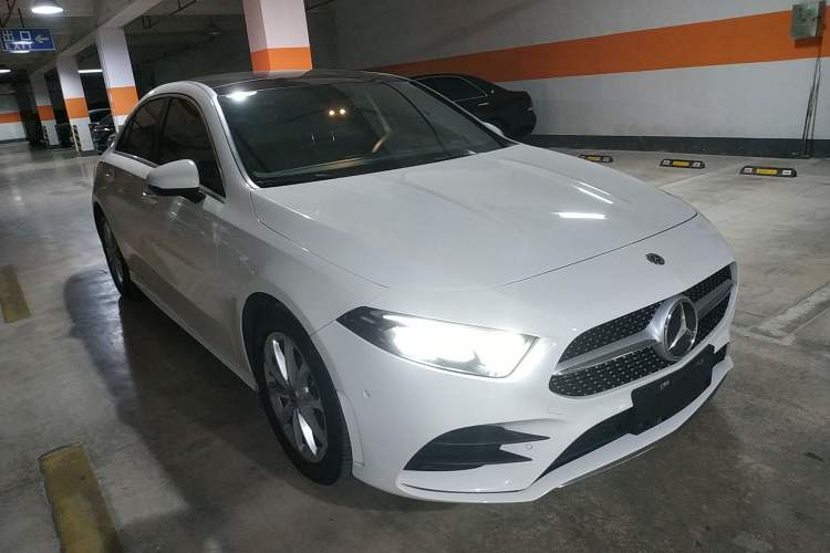 Used Mercedes-Benz A-Class 2020 Restyled A 200 L Sport Sedan Fashion Version Exterior 1