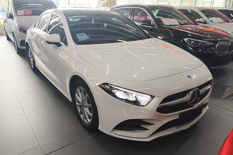 Used Mercedes-Benz A-Class 2020 Restyled A 200 L Sport Sedan Fashion Version Exterior 1