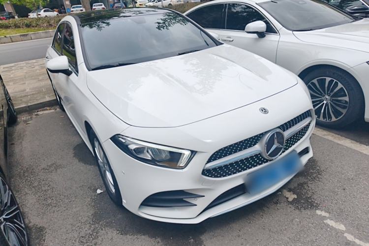 Used Mercedes-Benz A-Class 2020 Restyled A 200 L Sport Sedan Fashion Version Exterior 2