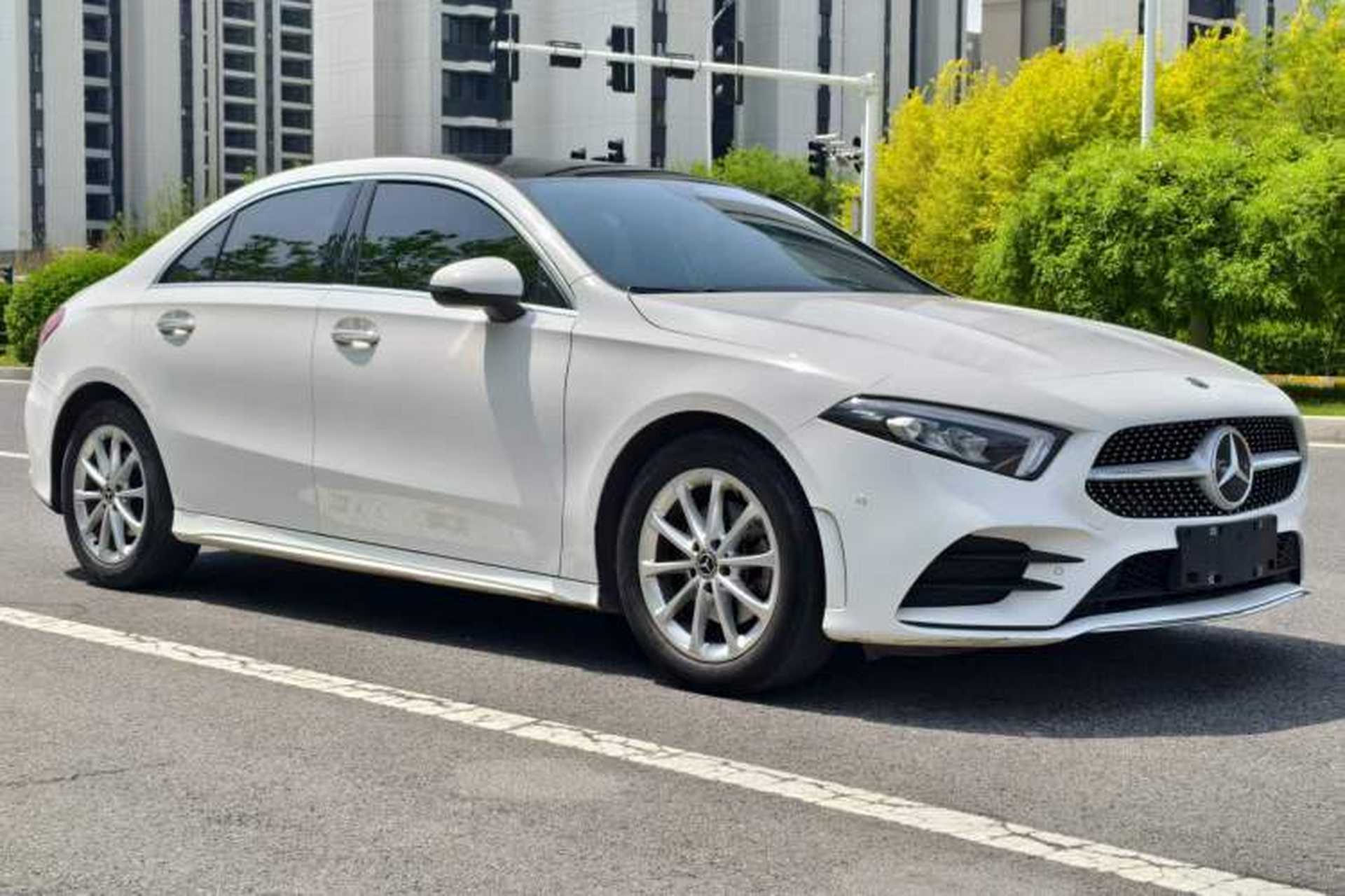 Used Mercedes-Benz A-Class 2020 Restyled A 200 L Sport Sedan Fashion Version Exterior 2