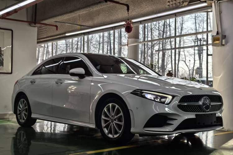Used Mercedes-Benz A-Class 2020 Restyled A 200 L Sport Sedan Fashion Version Exterior 2