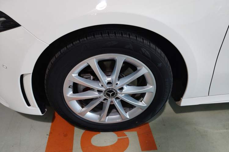 Used Mercedes-Benz A-Class 2020 Restyled A 200 L Sport Sedan Fashion Version Exterior 3