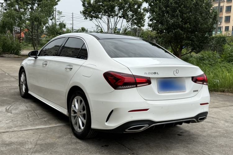 Used Mercedes-Benz A-Class 2020 Restyled A 200 L Sport Sedan Fashion Version Exterior 3