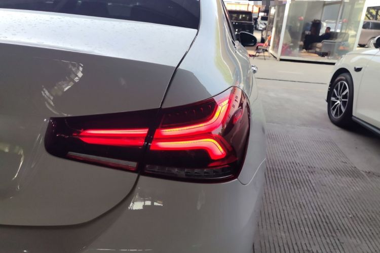 Used Mercedes-Benz A-Class 2020 Restyled A 200 L Sport Sedan Fashion Version Exterior 3