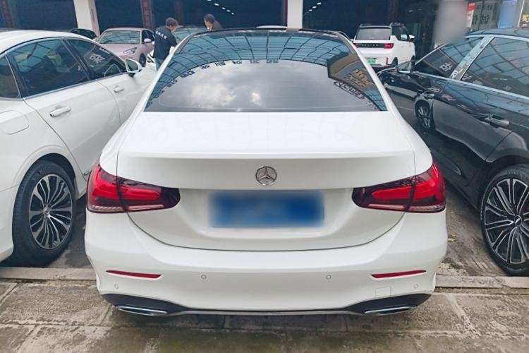 Used Mercedes-Benz A-Class 2020 Restyled A 200 L Sport Sedan Fashion Version Exterior 4