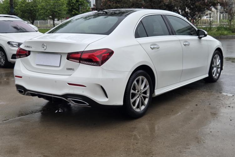Used Mercedes-Benz A-Class 2020 Restyled A 200 L Sport Sedan Fashion Version Exterior 4