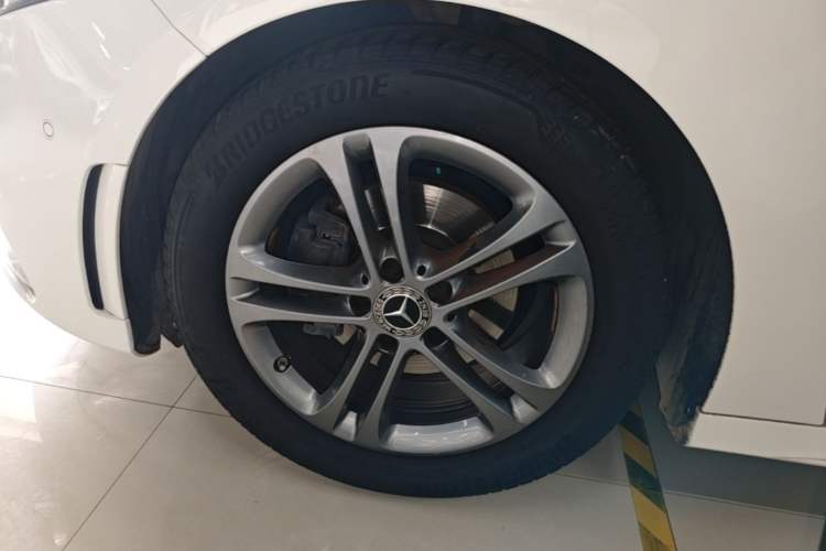 Used Mercedes-Benz A-Class 2020 Second Facelift A 180 L Sport Sedan Exterior 4