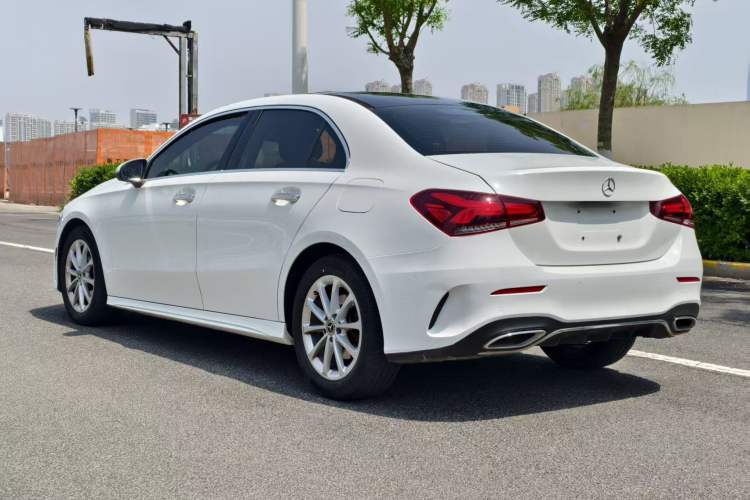 Used Mercedes-Benz A-Class 2020 Restyled A 200 L Sport Sedan Fashion Version Exterior 4