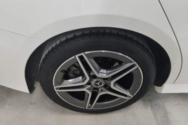 Used Mercedes-Benz A-Class 2020 Restyled A 200 L Sport Sedan Fashion Version Exterior 5