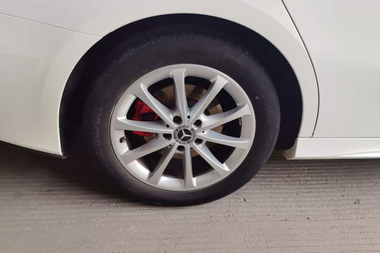 Used Mercedes-Benz A-Class 2020 Restyled A 200 L Sport Sedan Fashion Version Exterior 5