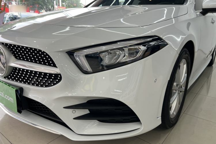 Used Mercedes-Benz A-Class 2020 Restyled A 200 L Sport Sedan Dynamic Version Exterior 5