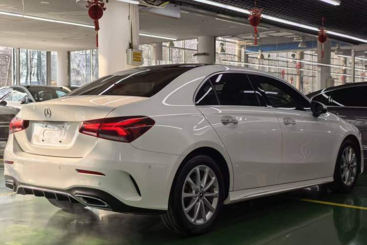 Used Mercedes-Benz A-Class 2020 Restyled A 200 L Sport Sedan Fashion Version Exterior 5