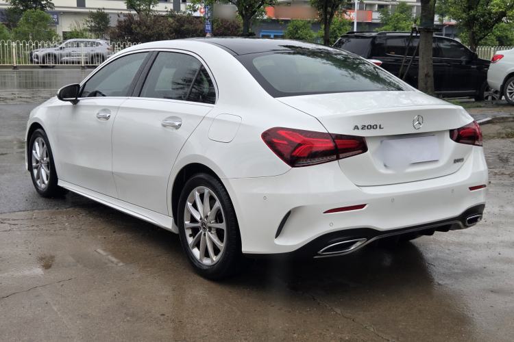 Used Mercedes-Benz A-Class 2020 Restyled A 200 L Sport Sedan Fashion Version Exterior 6