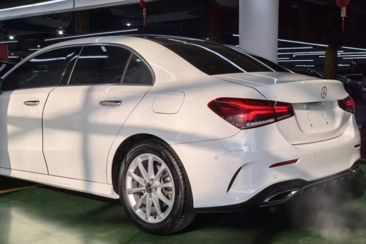 Used Mercedes-Benz A-Class 2020 Restyled A 200 L Sport Sedan Fashion Version Exterior 6