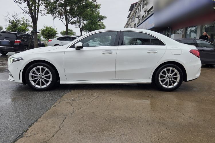 Used Mercedes-Benz A-Class 2020 Restyled A 200 L Sport Sedan Fashion Version Exterior 7