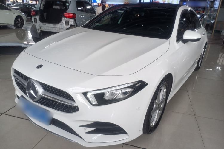 Used Mercedes-Benz A-Class 2020 Restyled A 200 L Sport Sedan Dynamic Version Guazi used car, China used car export, Used car for sale, Used Mercedes-Benz cars, Cheapest cars for sale