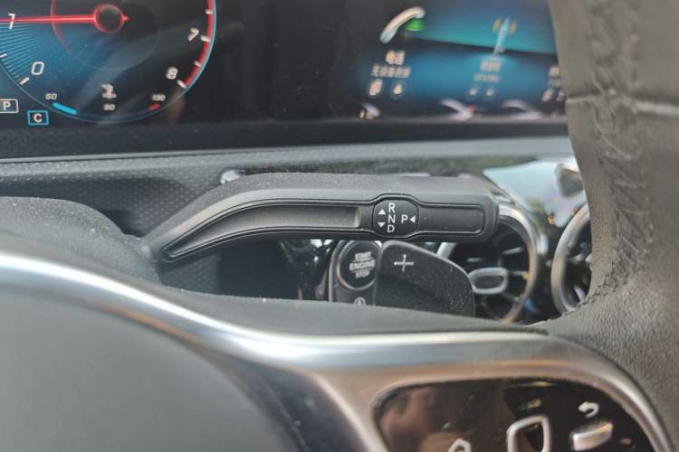Used Mercedes-Benz A-Class 2020 Facelift A 180 L Sport Sedan Special Configuration Gear Lever