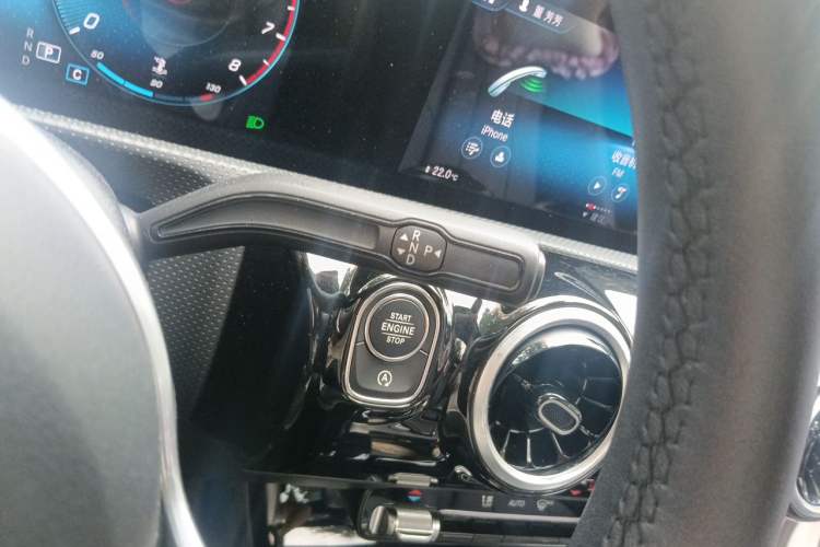 Used Mercedes-Benz A-Class 2020 Second Facelift A 180 L Sport Sedan Gear Lever