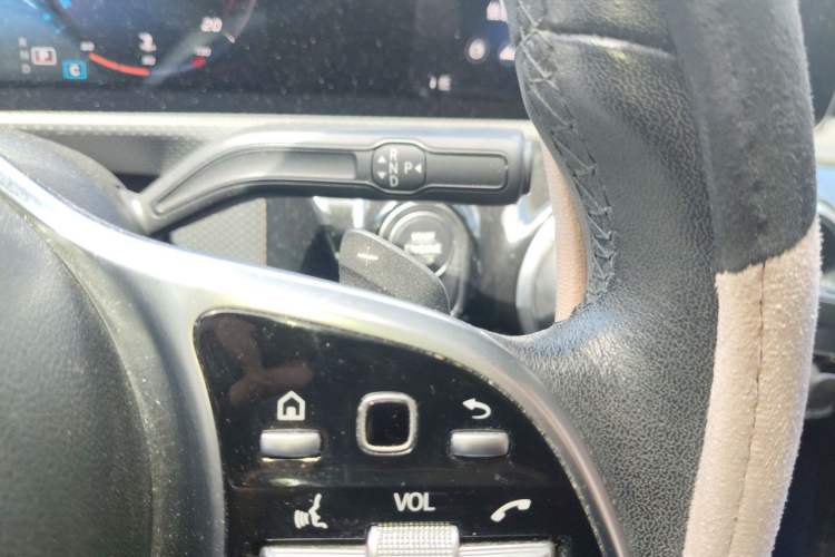 Used Mercedes-Benz A-Class 2020 Second Facelift A 180 L Sport Sedan Gear Lever