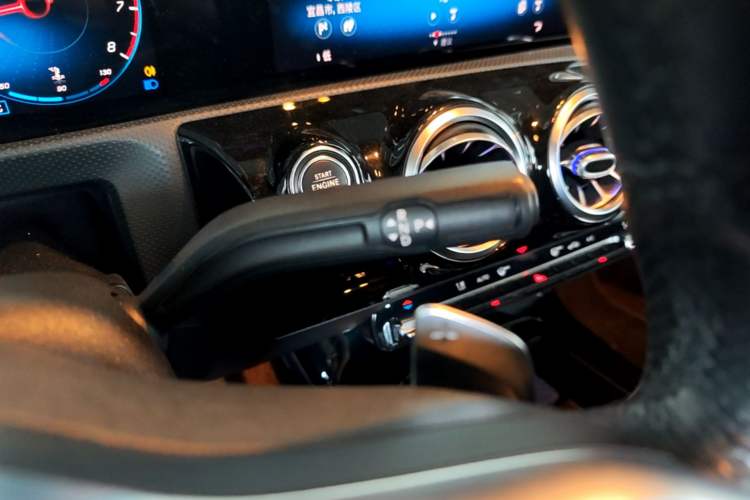 Used Mercedes-Benz A-Class 2020 Restyled A 200 L Sport Sedan Fashion Version Gear Lever