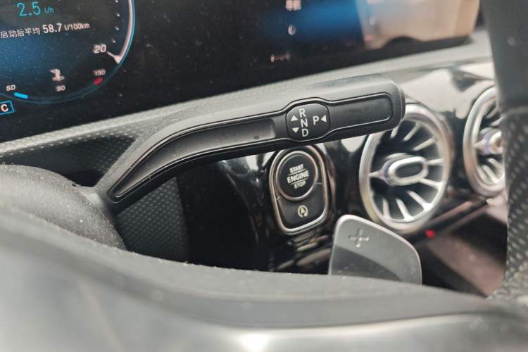 Used Mercedes-Benz A-Class 2020 Restyled A 200 L Sport Sedan Fashion Version Gear Lever
