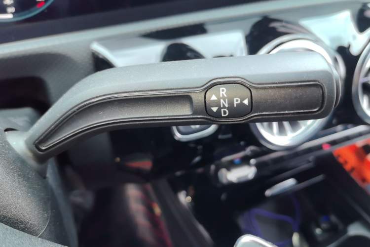 Used Mercedes-Benz A-Class 2020 Restyled A 200 L Sport Sedan Fashion Version Gear Lever