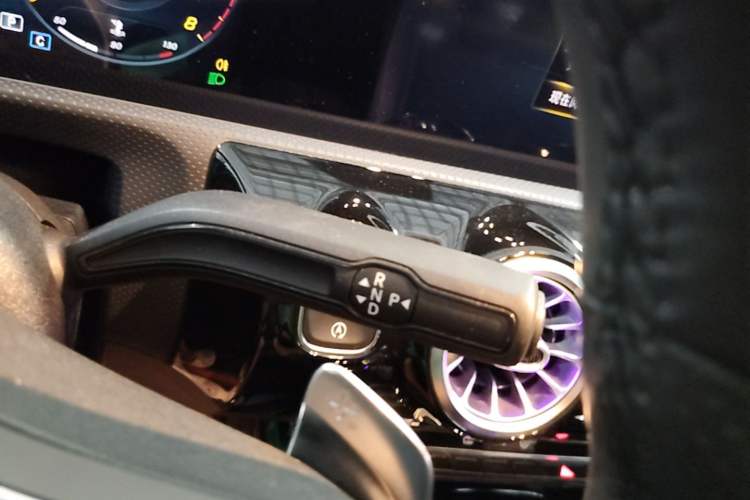 Used Mercedes-Benz A-Class 2020 Restyled A 200 L Sport Sedan Fashion Version Gear Lever