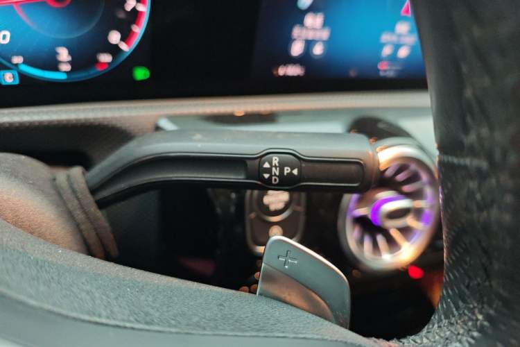 Used Mercedes-Benz A-Class 2020 Restyled A 200 L Sport Sedan Fashion Version Gear Lever