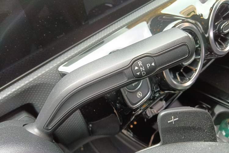 Used Mercedes-Benz A-Class 2020 Restyled A 200 L Sport Sedan Dynamic Version Gear Lever