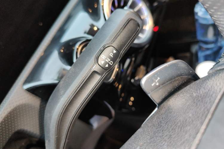 Used Mercedes-Benz A-Class 2020 Restyled A 200 L Sport Sedan Fashion Version Gear Lever