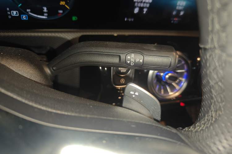 Used Mercedes-Benz A-Class 2020 A 220 L 4MATIC Sport Sedan Gear Lever