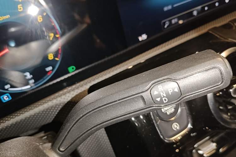 Used Mercedes-Benz A-Class 2020 Second Facelift A 180 L Sport Sedan Gear Lever
