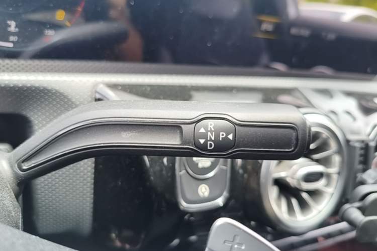 Used Mercedes-Benz A-Class 2020 Restyled A 200 L Sport Sedan Fashion Version Gear Lever