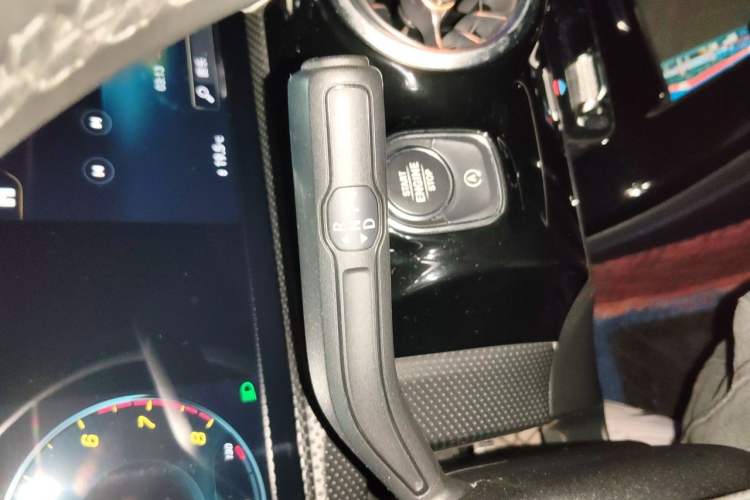 Used Mercedes-Benz A-Class 2020 A 220 L 4MATIC Sport Sedan Gear Lever
