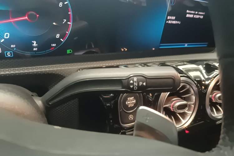 Used Mercedes-Benz A-Class 2020 Restyled A 200 L Sport Sedan Fashion Version Gear Lever