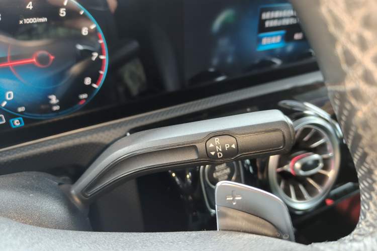 Used Mercedes-Benz A-Class 2020 Restyled A 200 L Sport Sedan Fashion Version Gear Lever