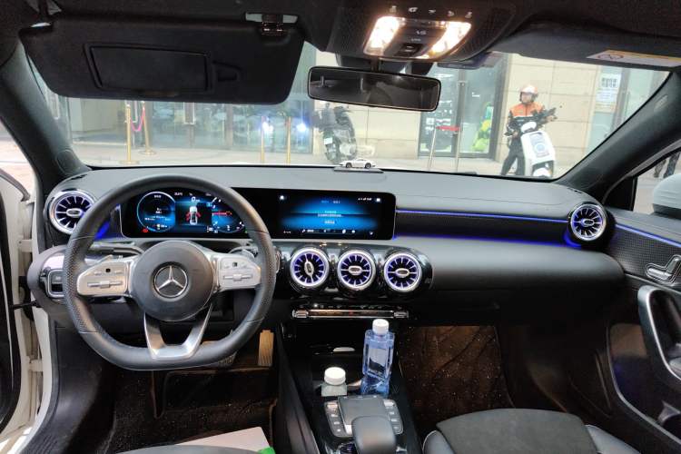 Used Mercedes-Benz A-Class 2020 Restyled A 200 L Sport Sedan Fashion Version Headliner