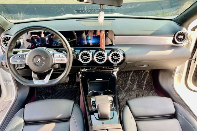 Used Mercedes-Benz A-Class 2020 A 220 L 4MATIC Sport Sedan Interior 1